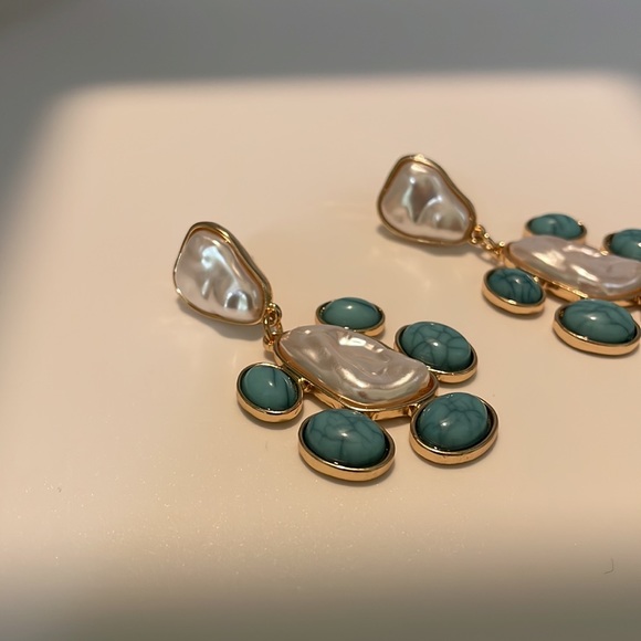 Baroque pearl earrings - Picture 2 of 5